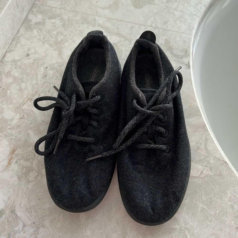 ALLBIRDS WOMEN’s SNEAKERS, Size 8, Charcoal Grey color